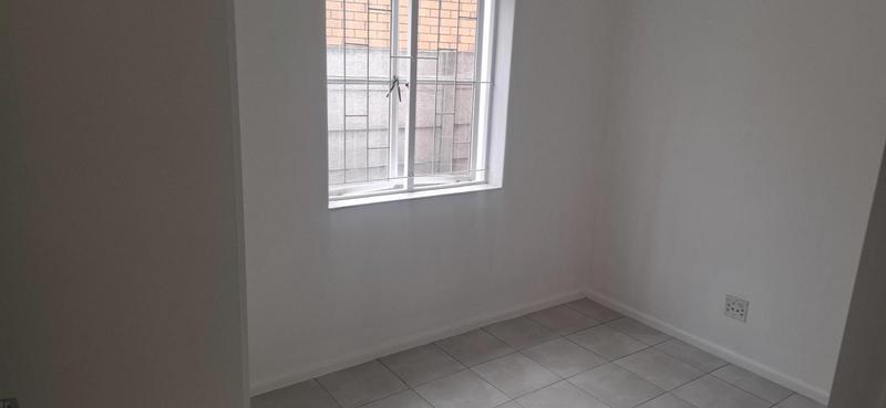 To Let 3 Bedroom Property for Rent in Groenvallei Western Cape